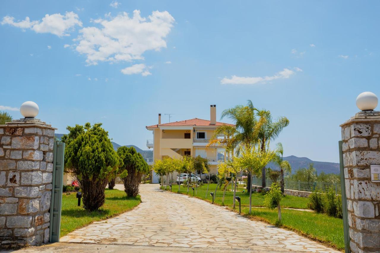 Cleopatra'S House Apartment Kalamata Bagian luar foto